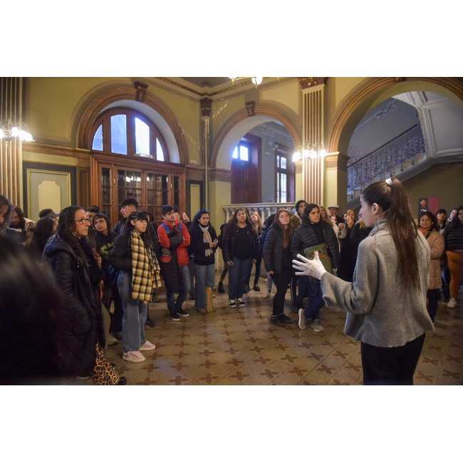 El Coliseo Podestá recibió la visita de más de 100 estudiantes secundarios de la provincia de Buenos Aires