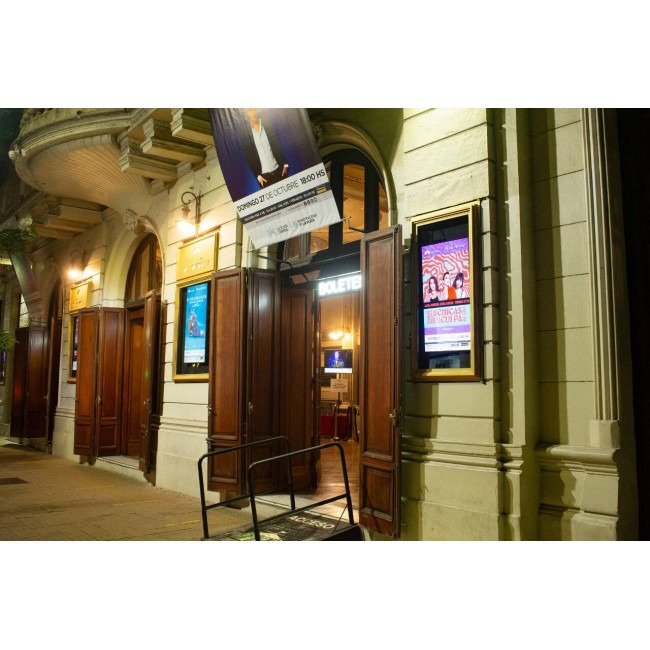 Pantallas led y la sala China Zorrilla totalmente renovada