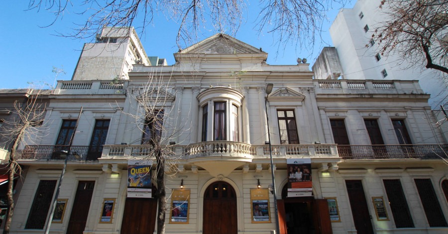 El Coliseo Podestá inaugura el Patio de la Memoria y los Artistas